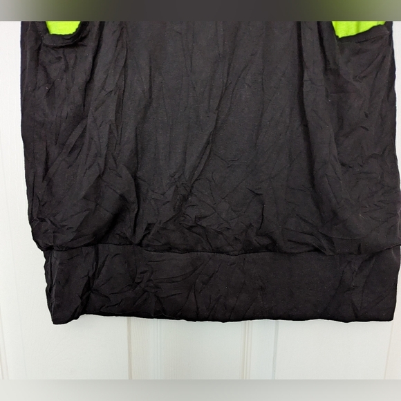 ✨HOST PICK✨Obey Black and Yellow Graphic Sleeveless Tank Top - Picture 3 of 4